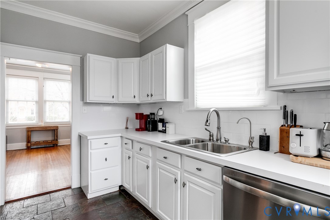 4809 E Seminary Ave