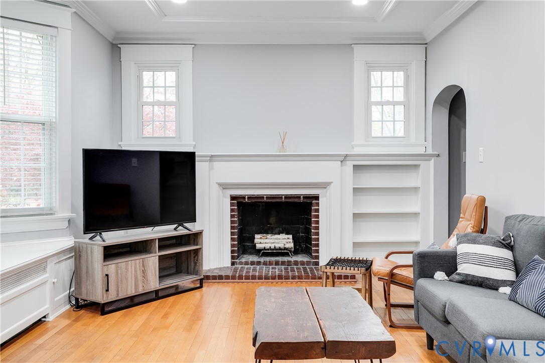 4809 E Seminary Ave