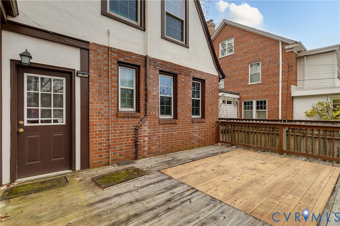 4809 E Seminary Ave