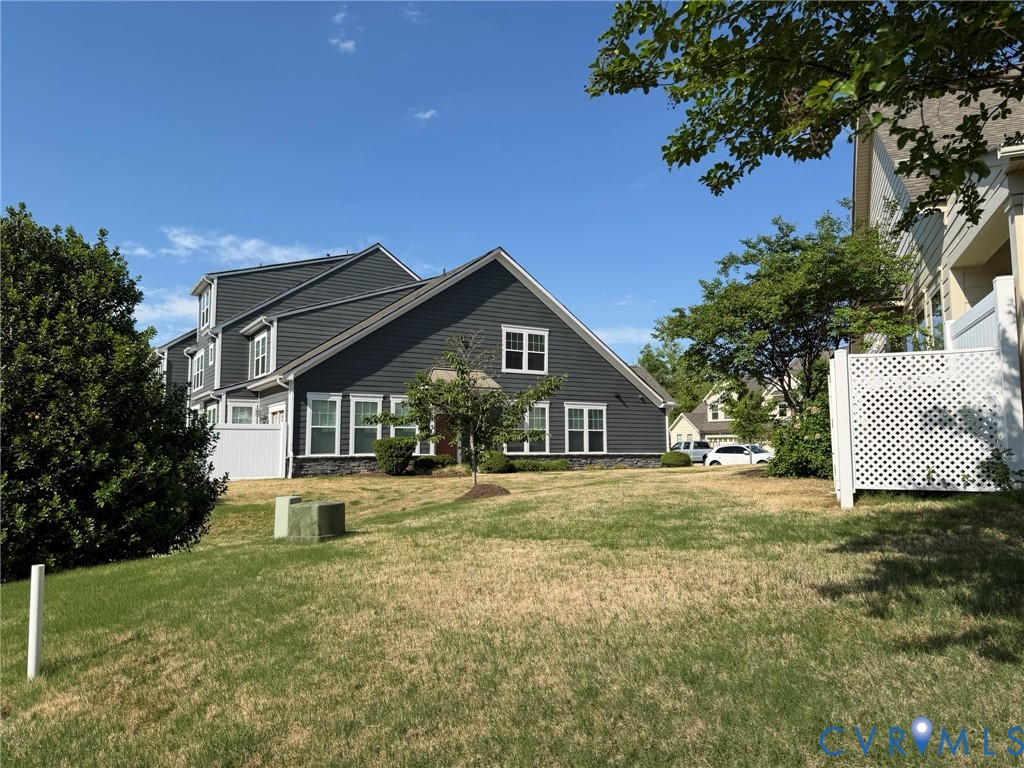 17713 Wynstone Park Ln
