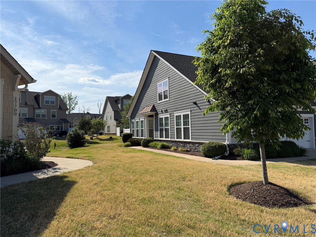 17713 Wynstone Park Ln
