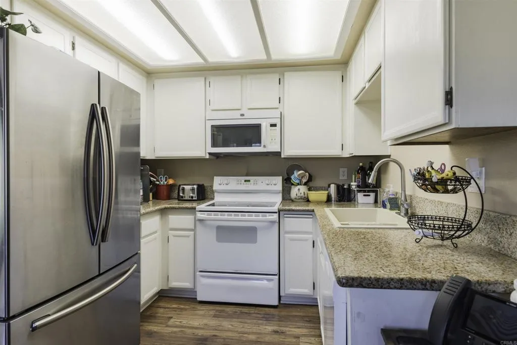 12650 Lakeshore Dr Unit 160