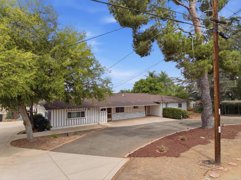 646 El Rancho Dr