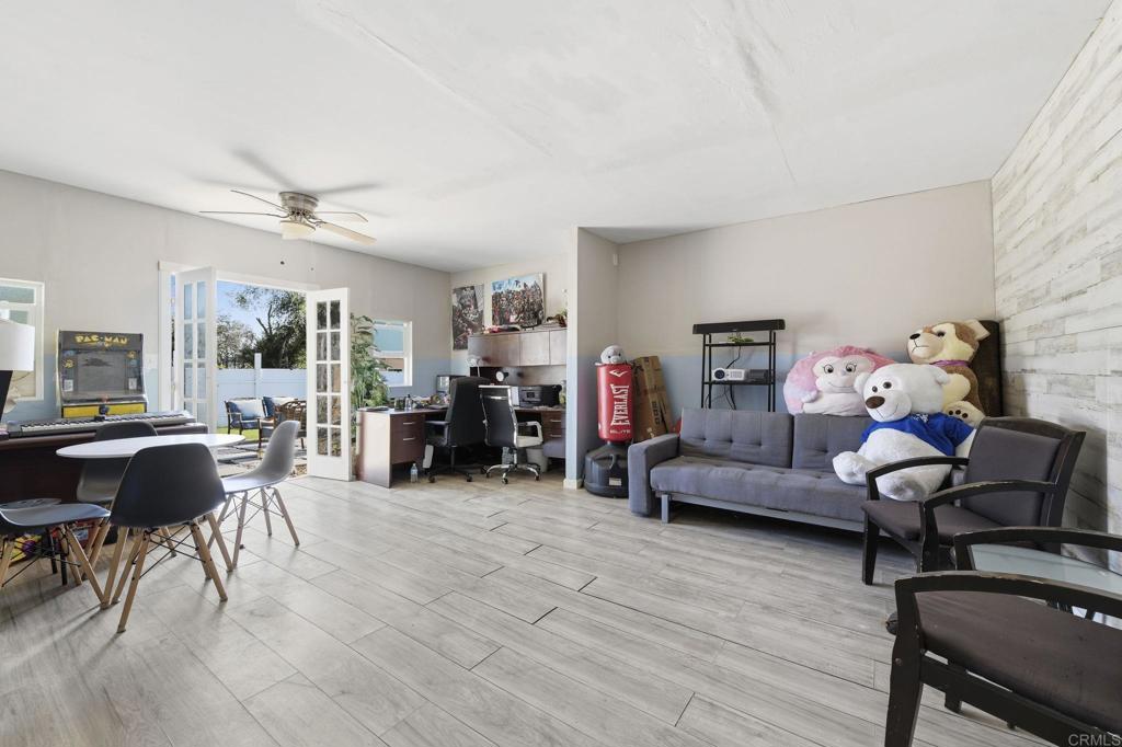 646 El Rancho Dr