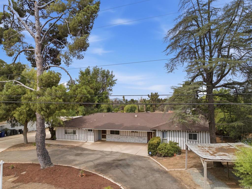 646 El Rancho Dr