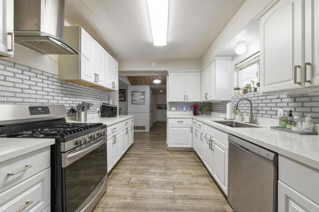 646 El Rancho Dr