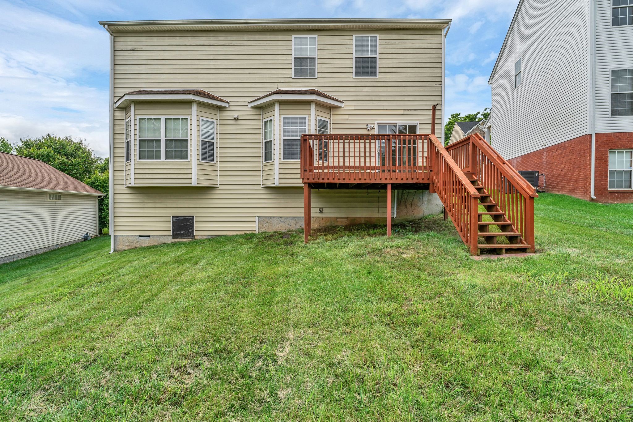 120 Claybrook Ln