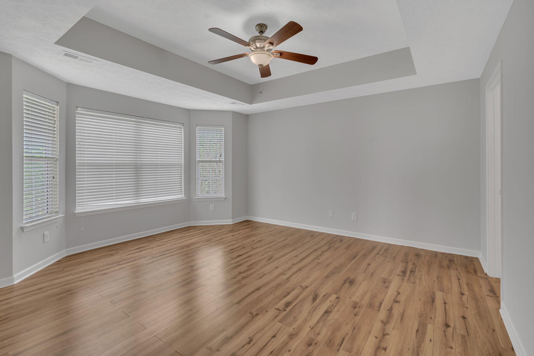 120 Claybrook Ln
