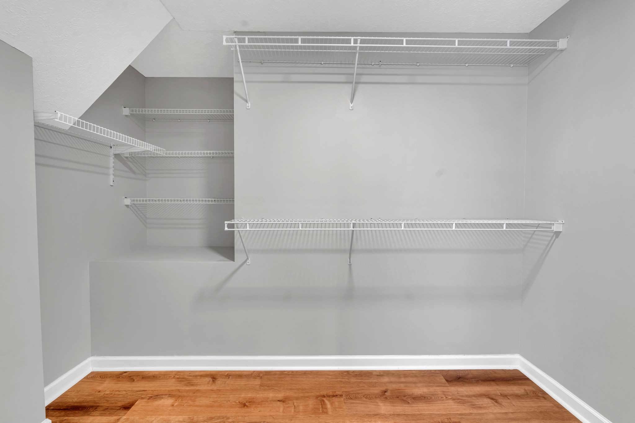 120 Claybrook Ln