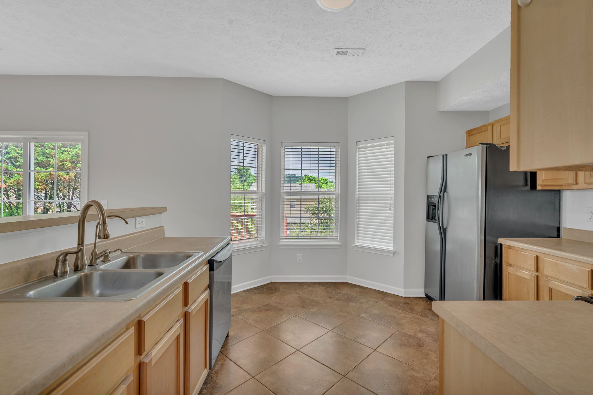 120 Claybrook Ln