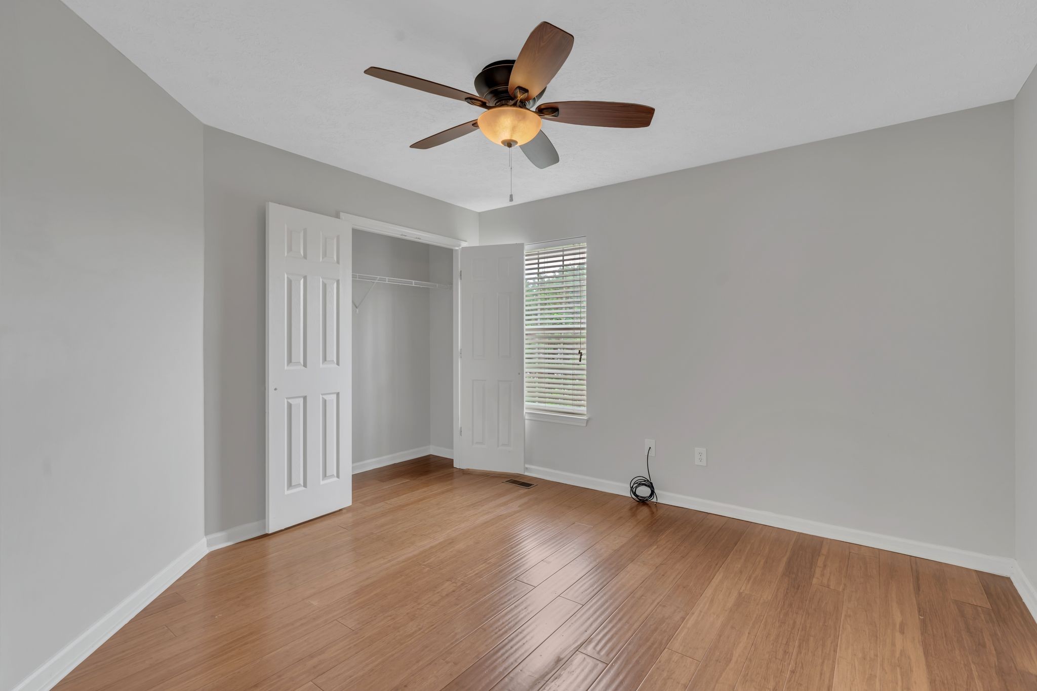 120 Claybrook Ln