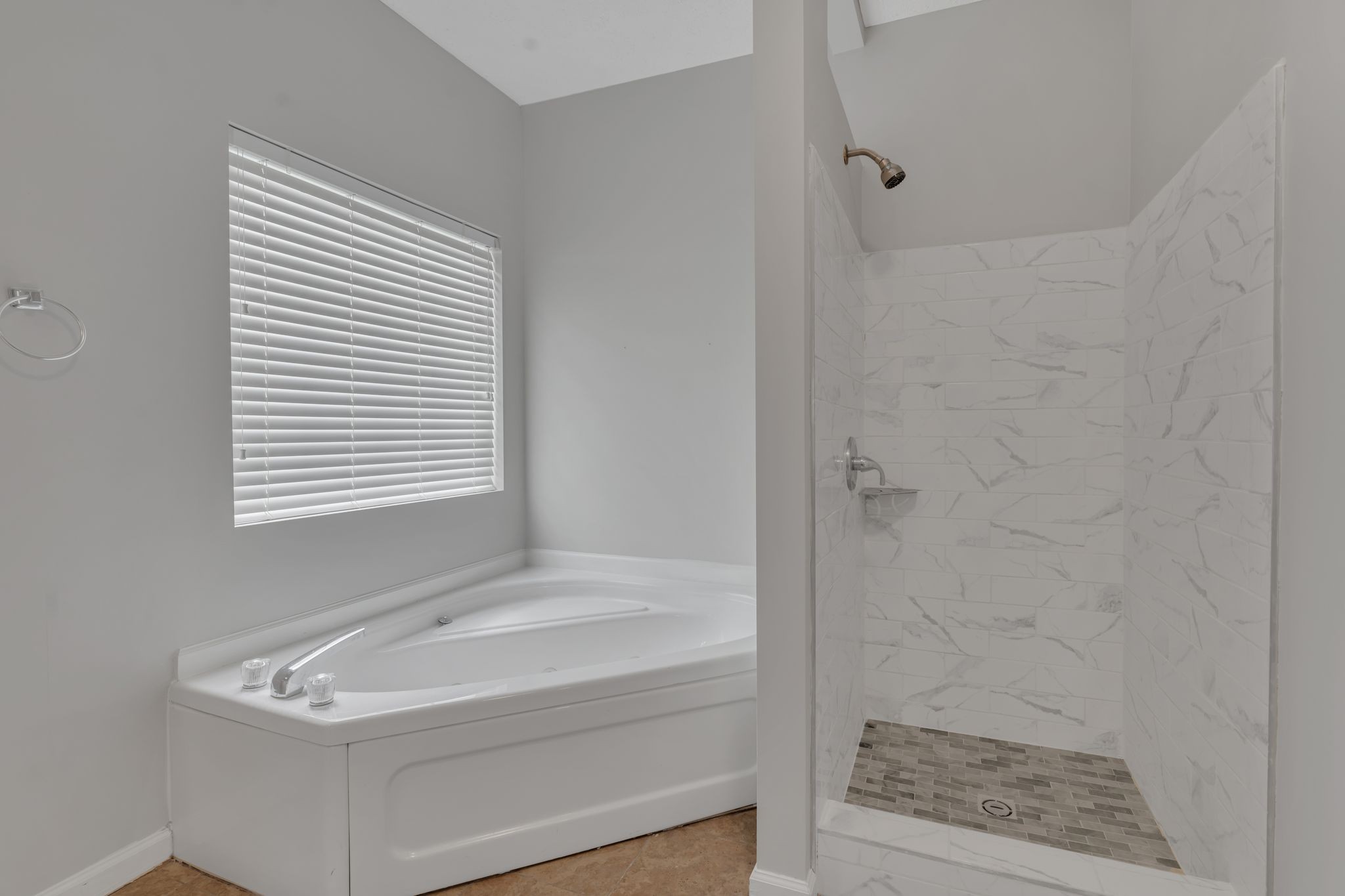 120 Claybrook Ln