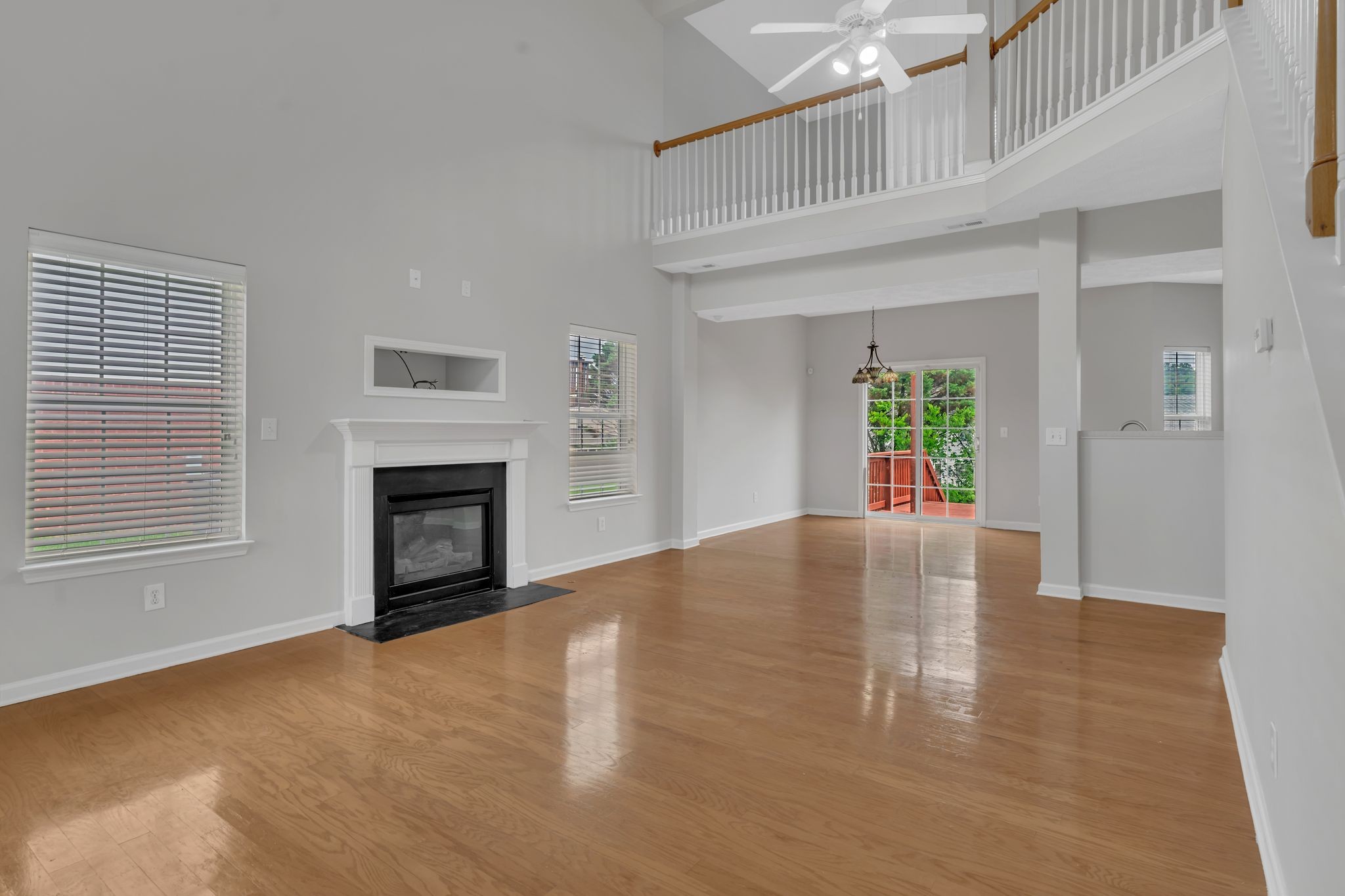 120 Claybrook Ln