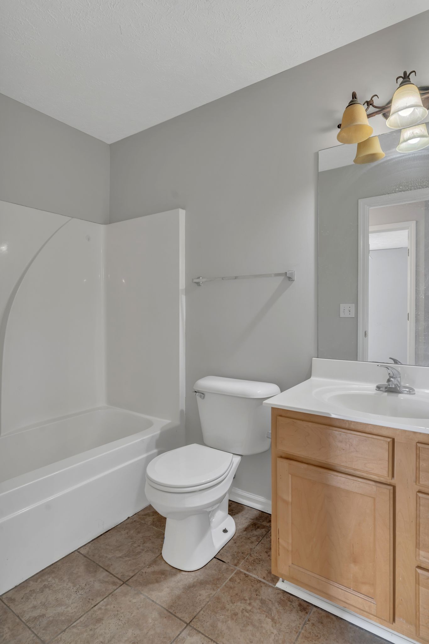 120 Claybrook Ln