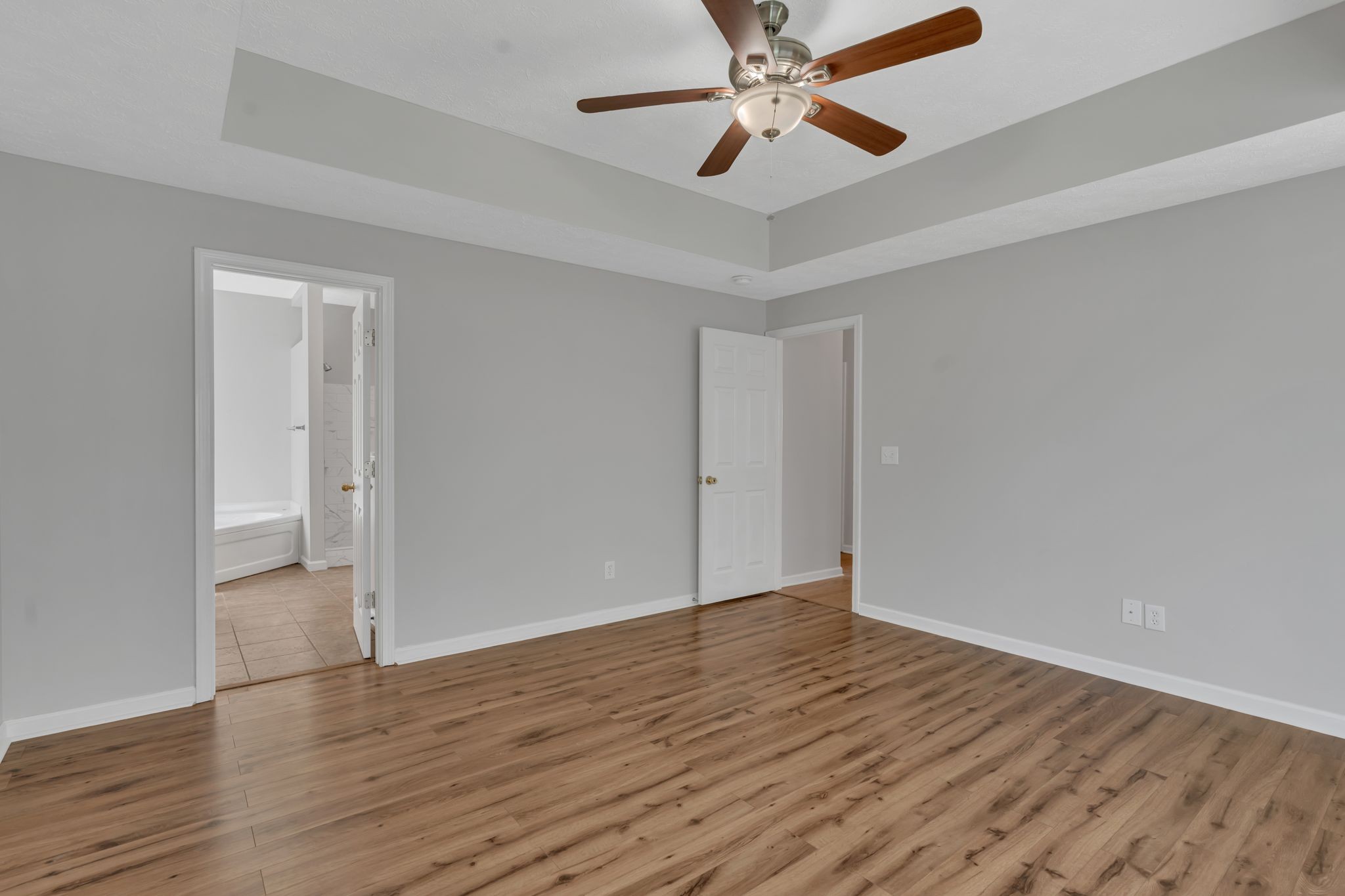 120 Claybrook Ln