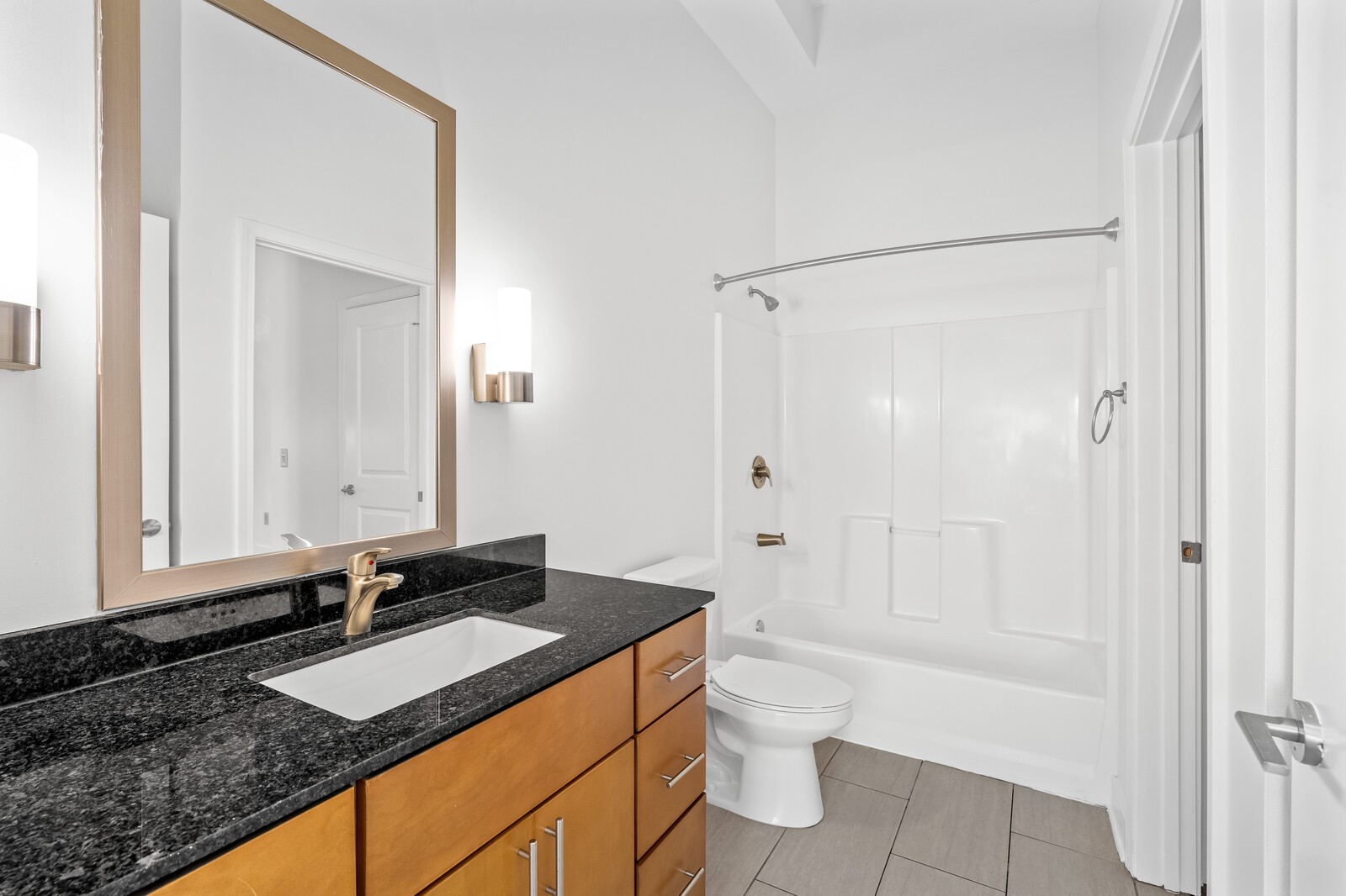 601 Sylvan Heights Way Unit: 211