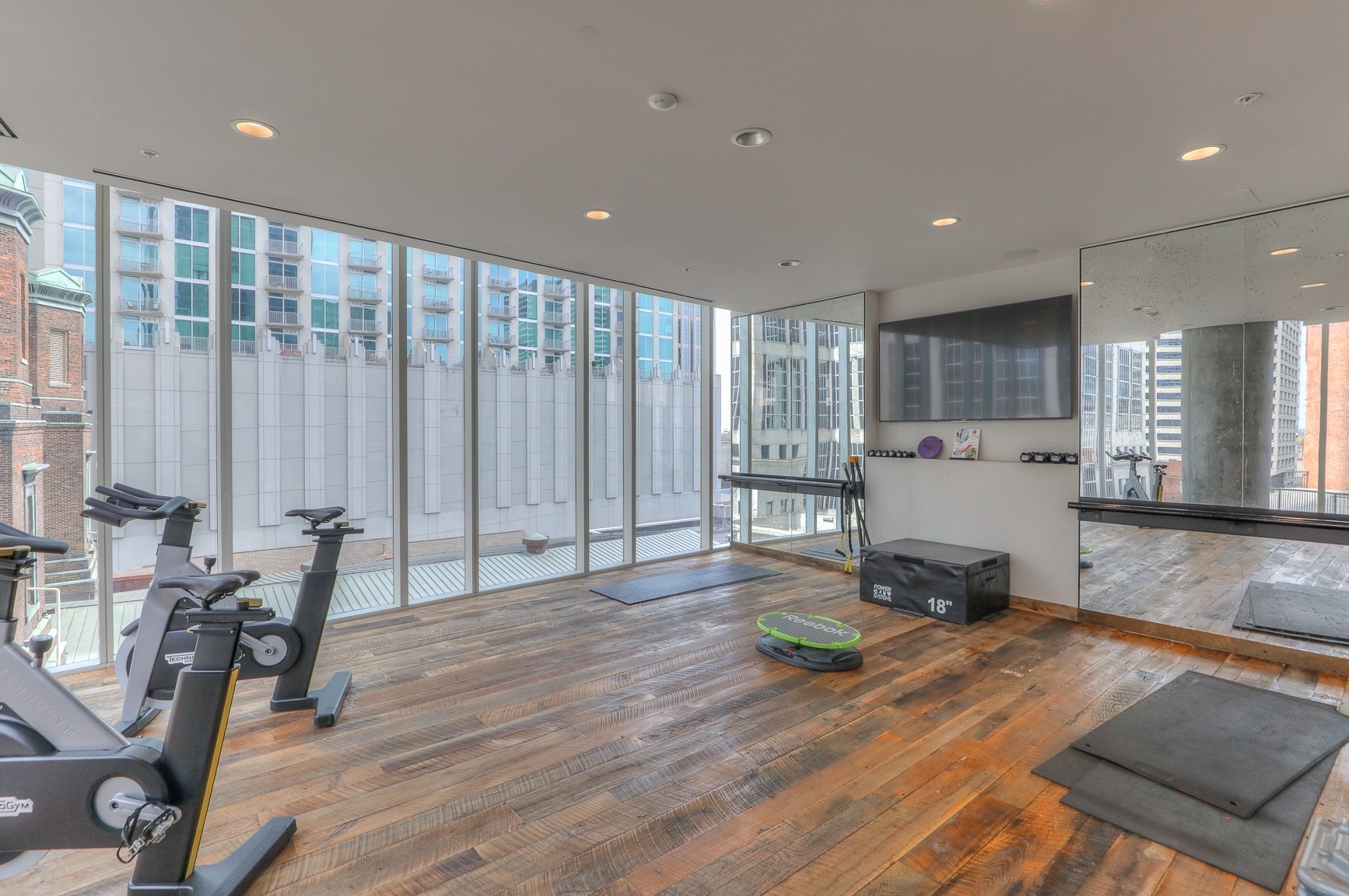 515 Church St Unit: 3102