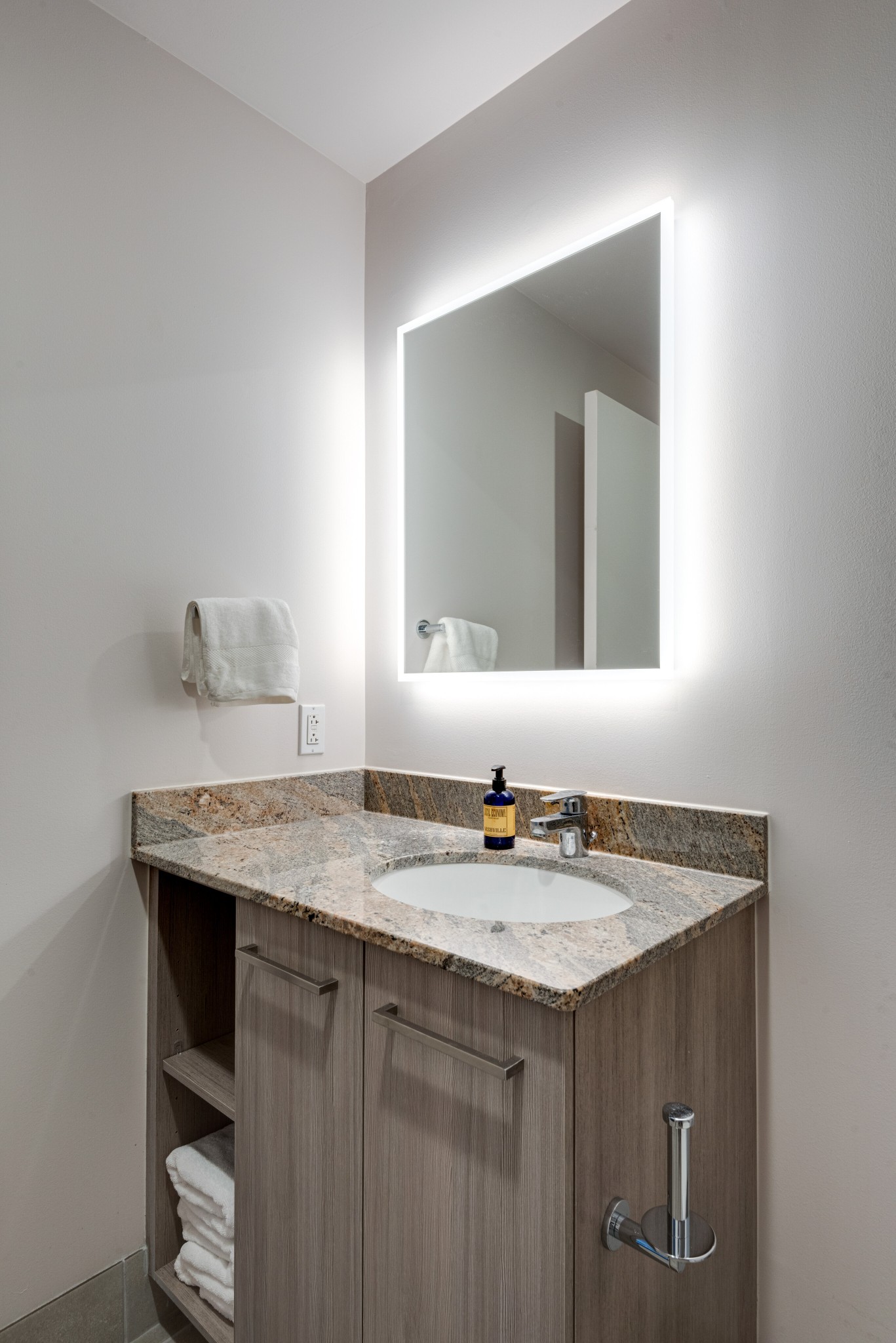 515 Church St Unit: 3102