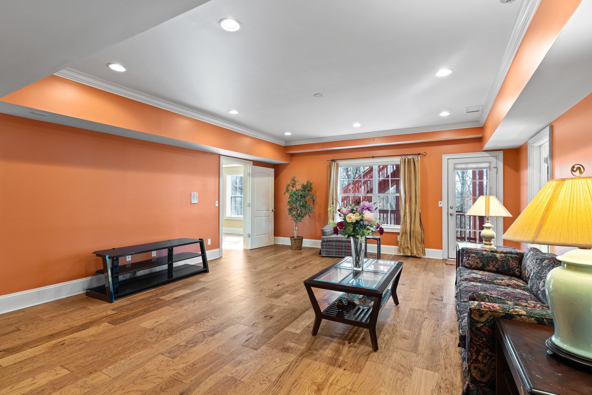 6016 Woodland Hills Dr