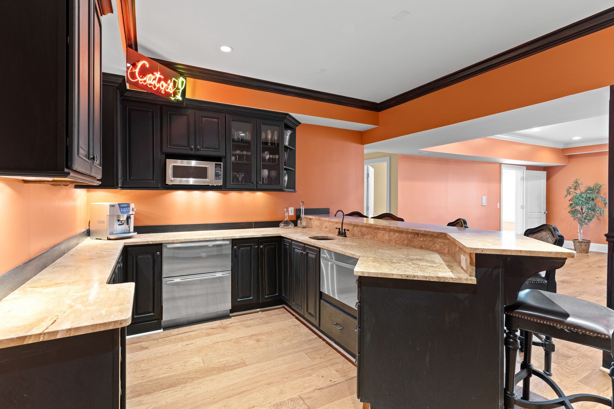 6016 Woodland Hills Dr