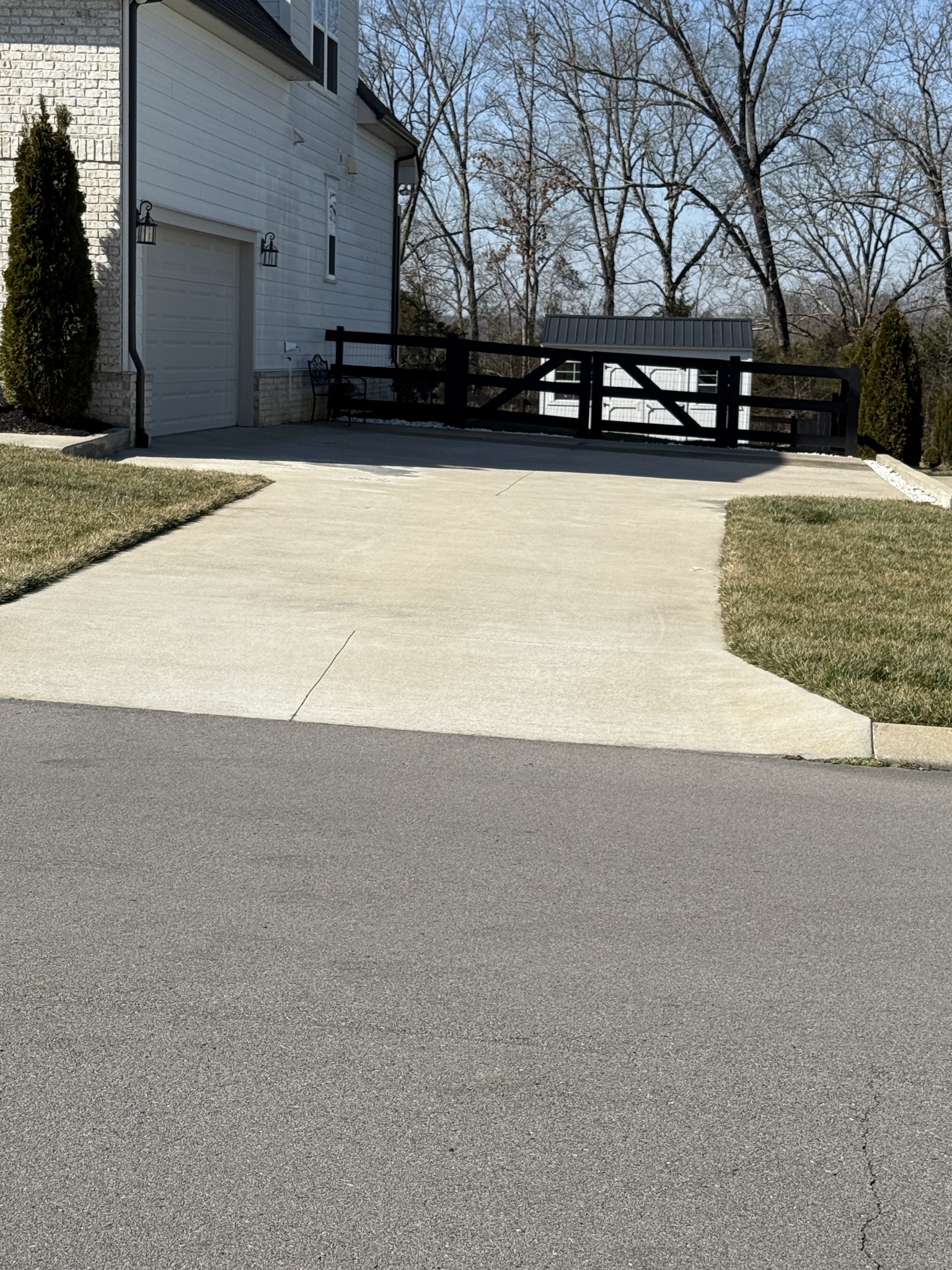 536 Oakvale Ln