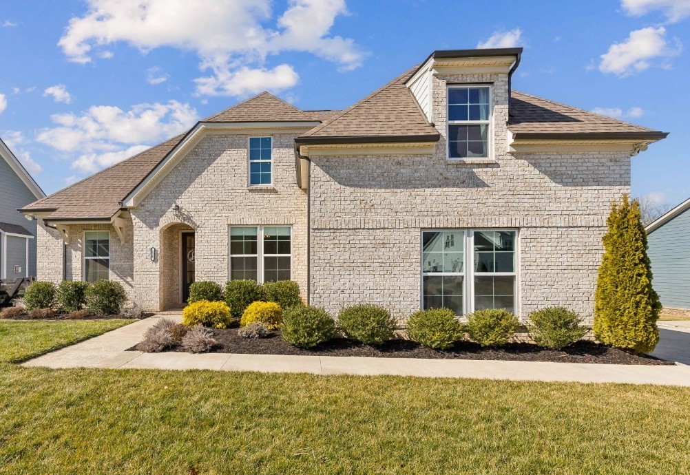 536 Oakvale Ln