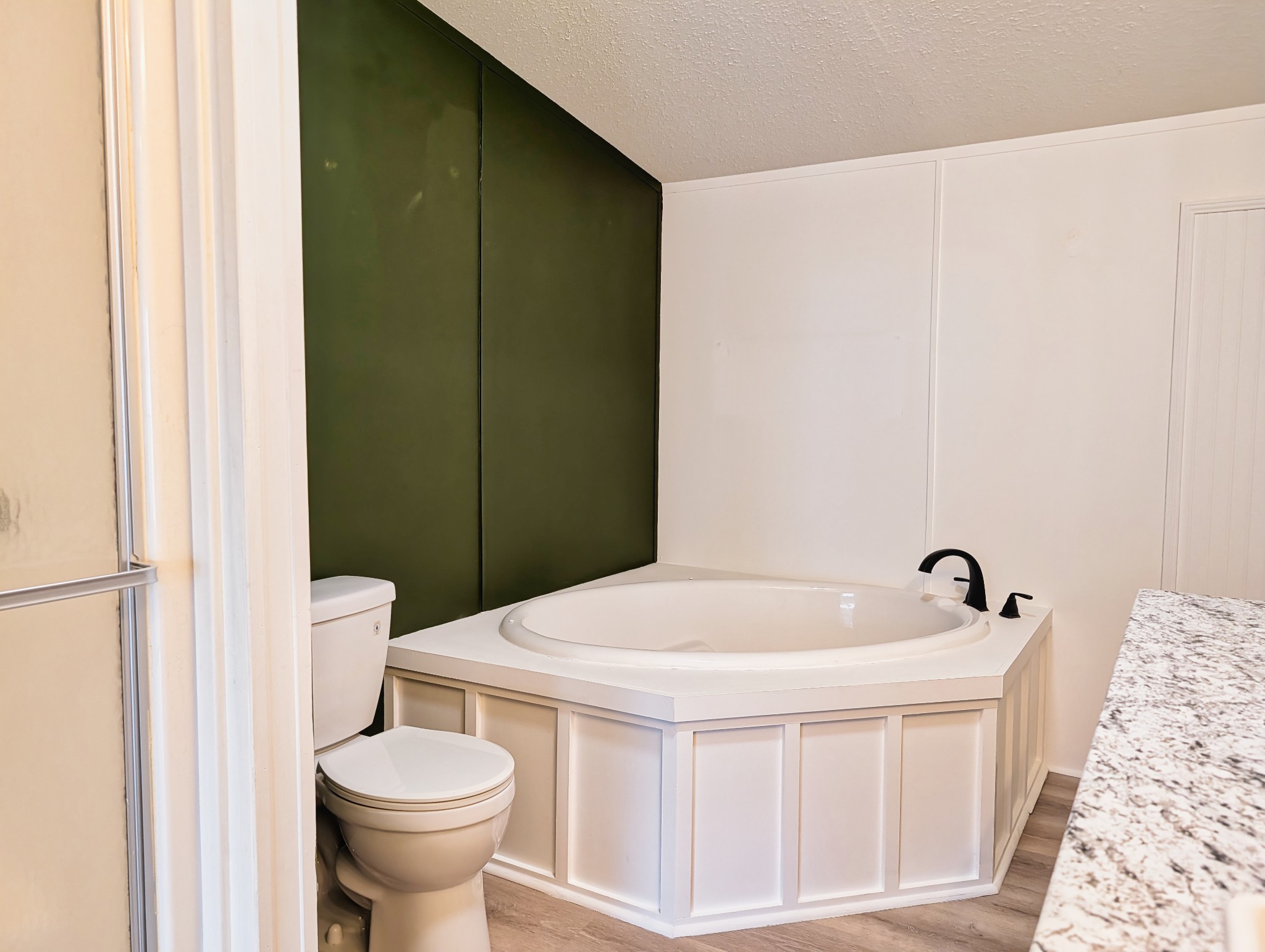 5674 Bending Chestnut Rd