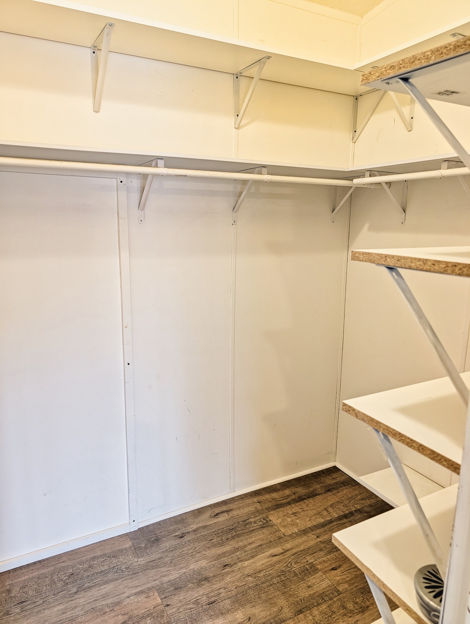 5674 Bending Chestnut Rd