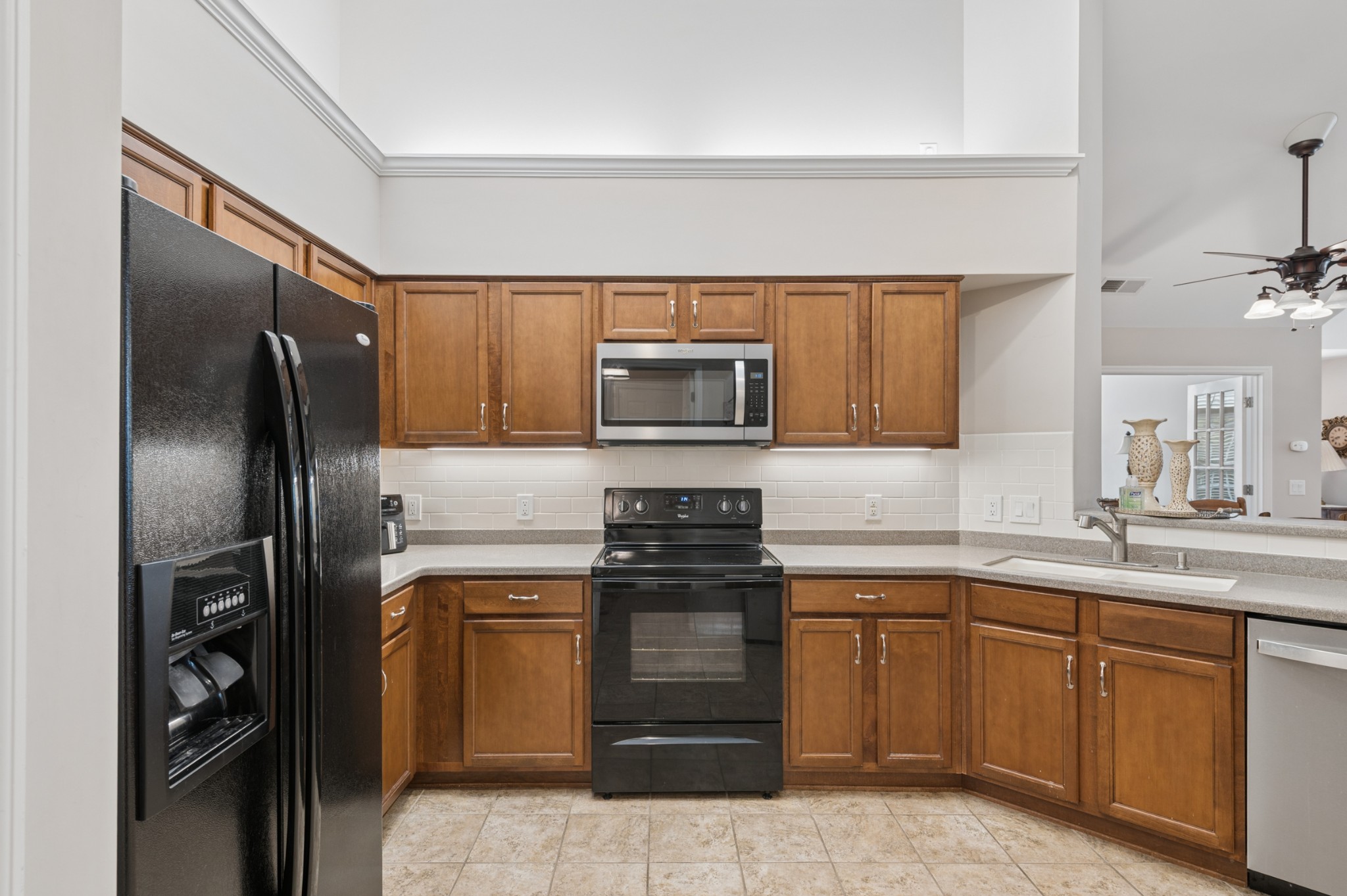 825 Browns Ln Unit: #1404