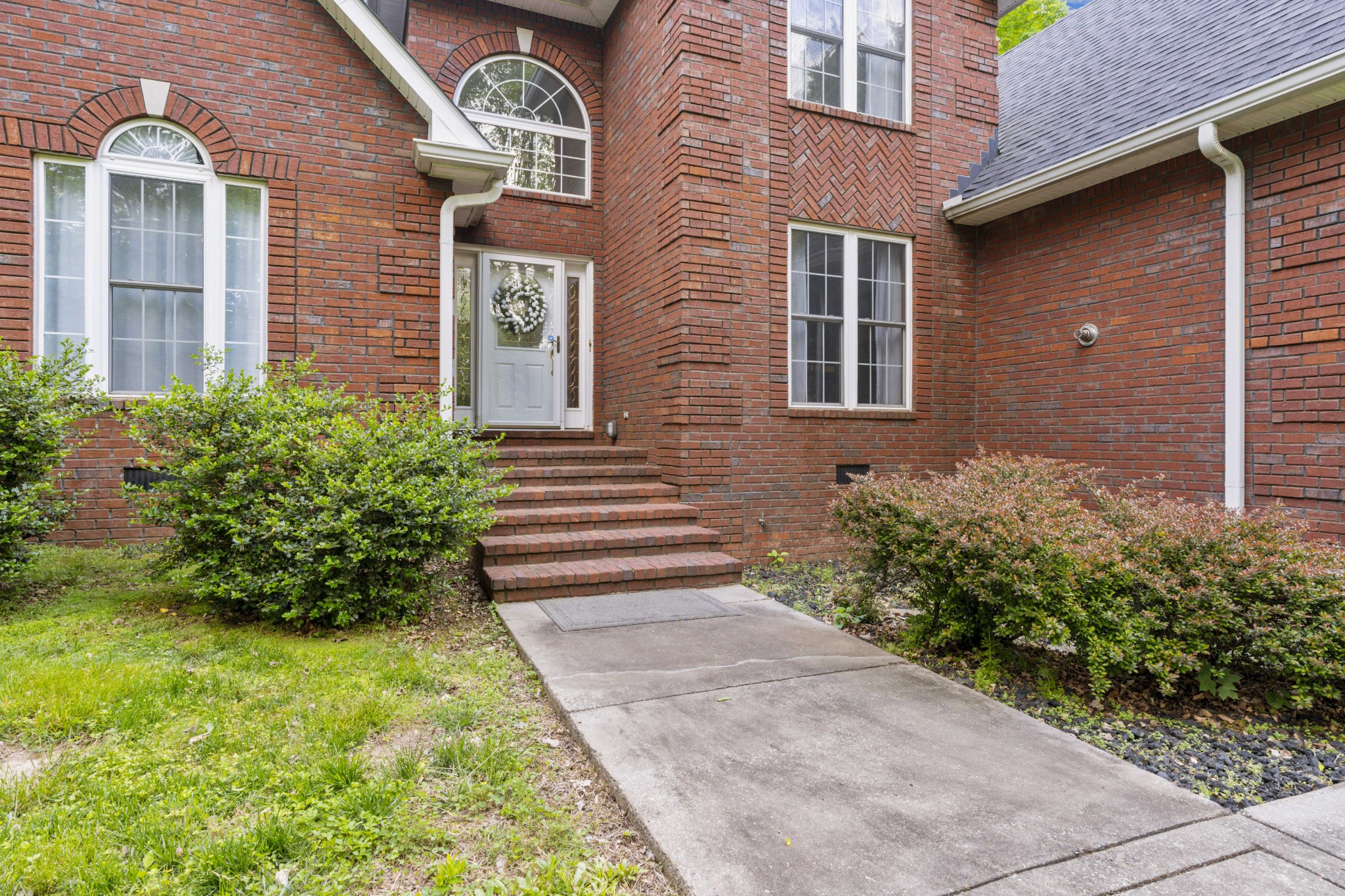 4575 Yates Rd
