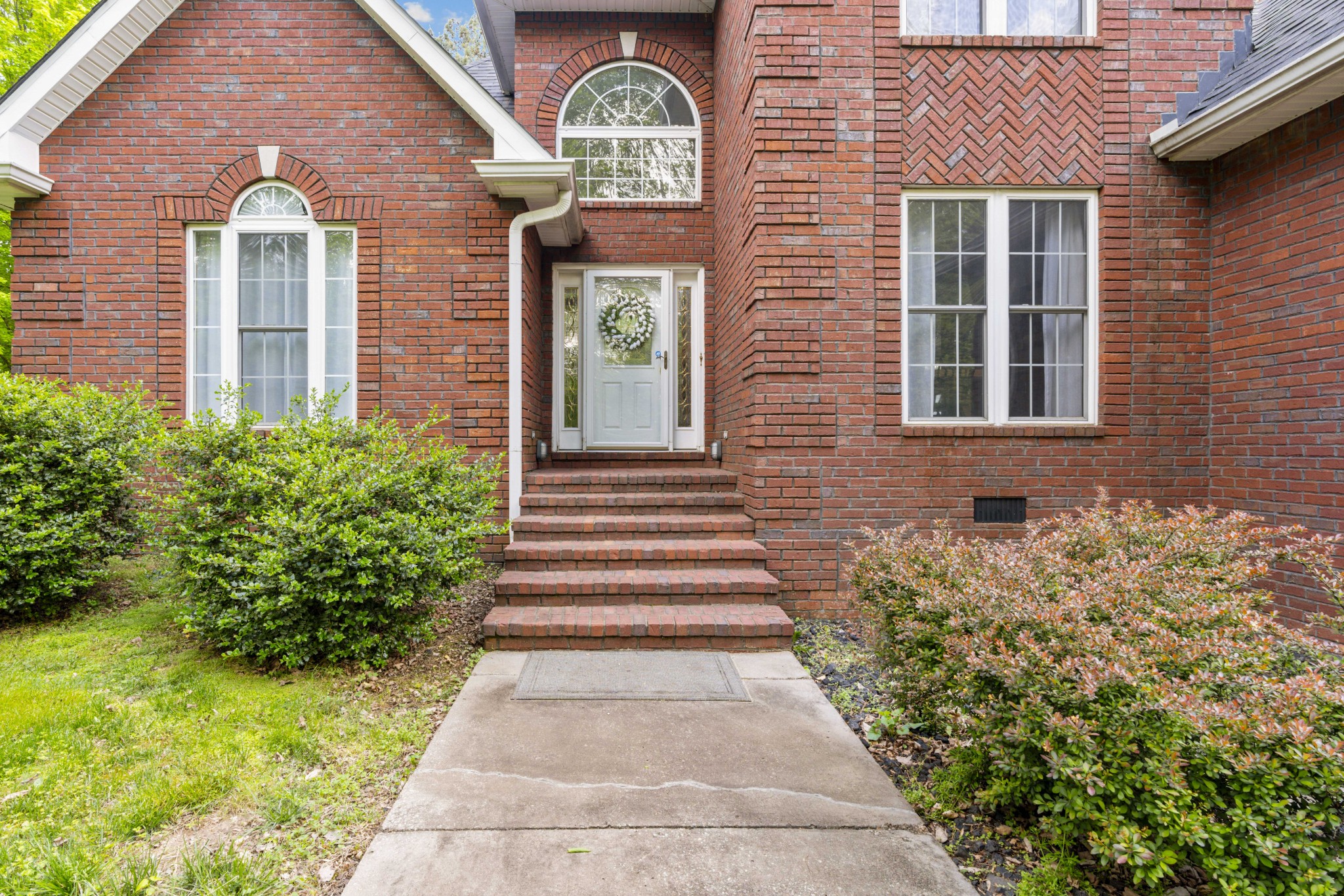 4575 Yates Rd