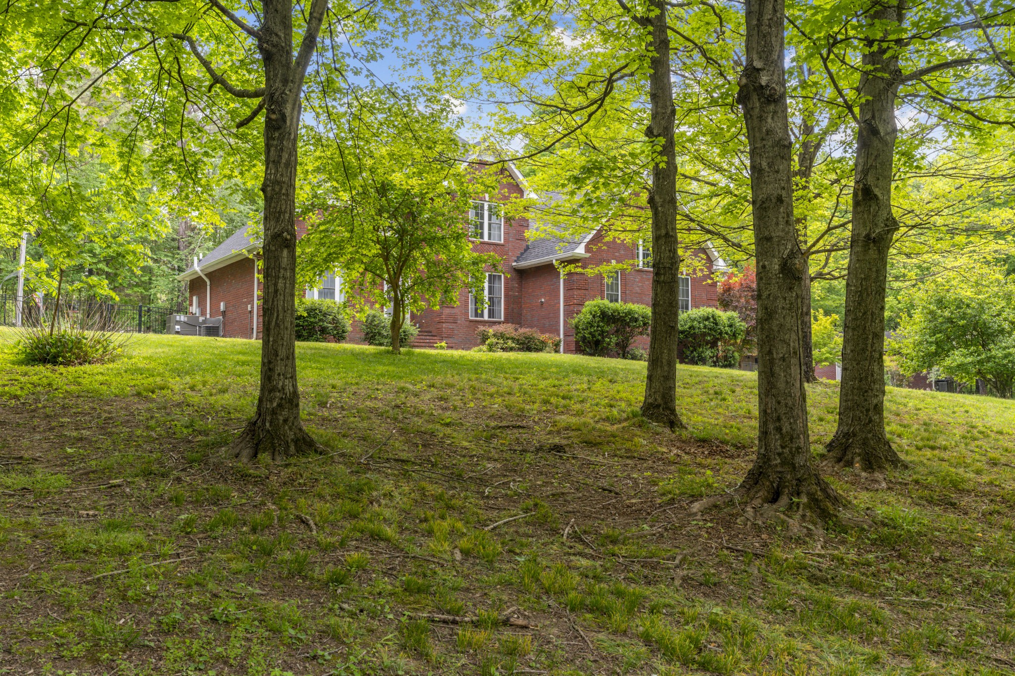 4575 Yates Rd