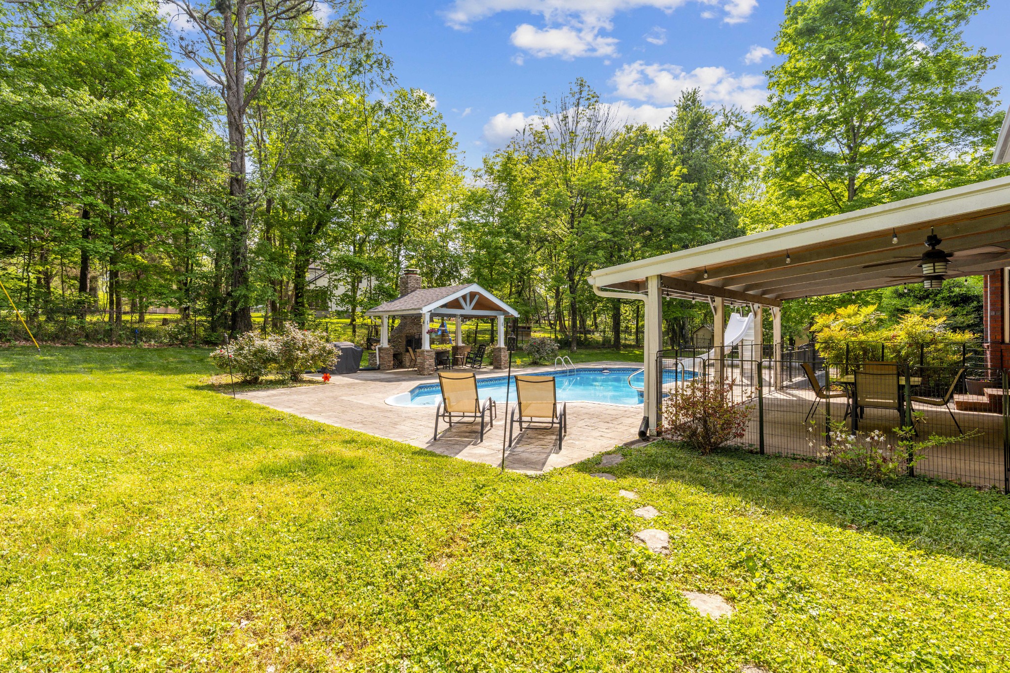 4575 Yates Rd