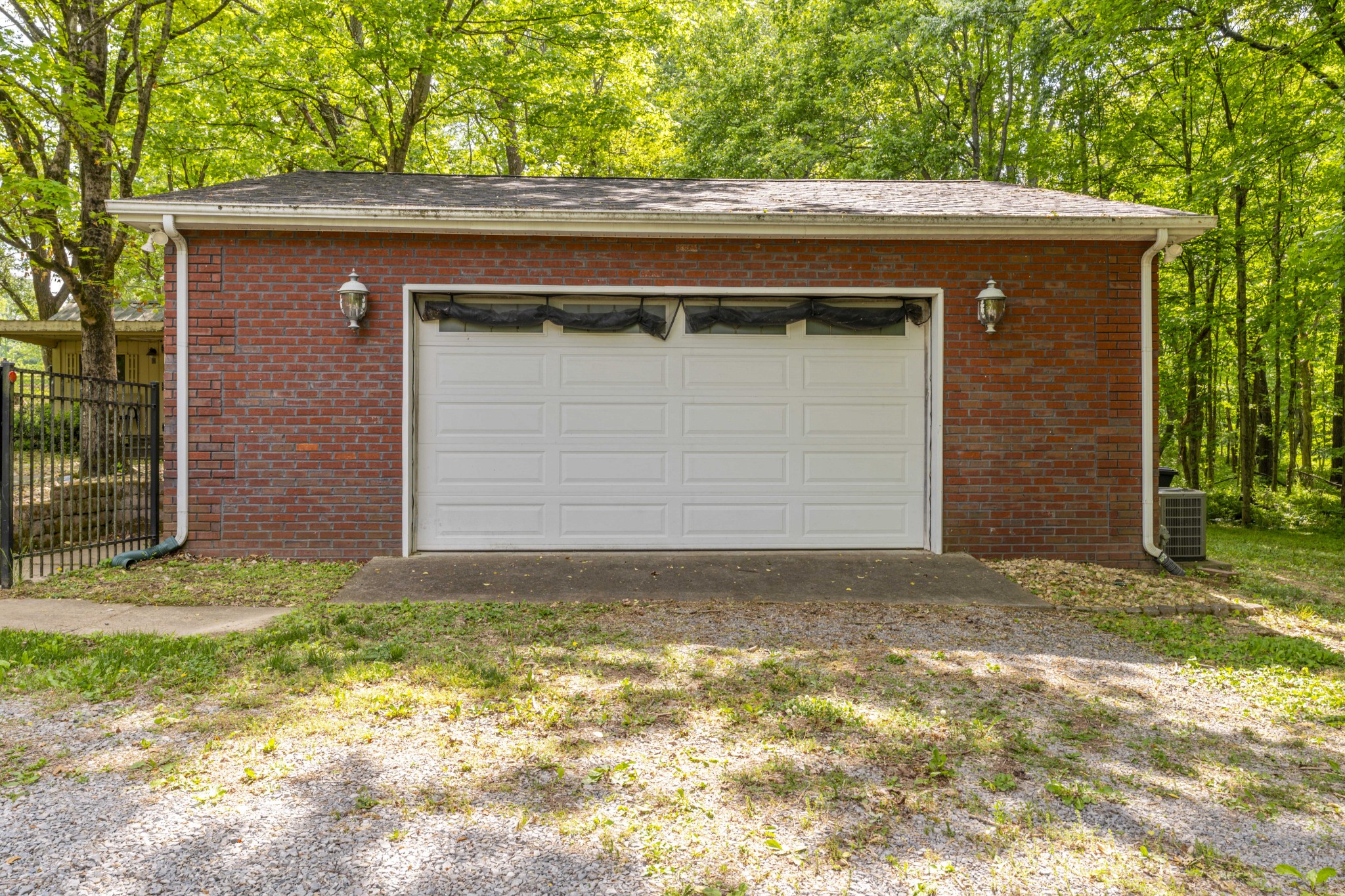 4575 Yates Rd