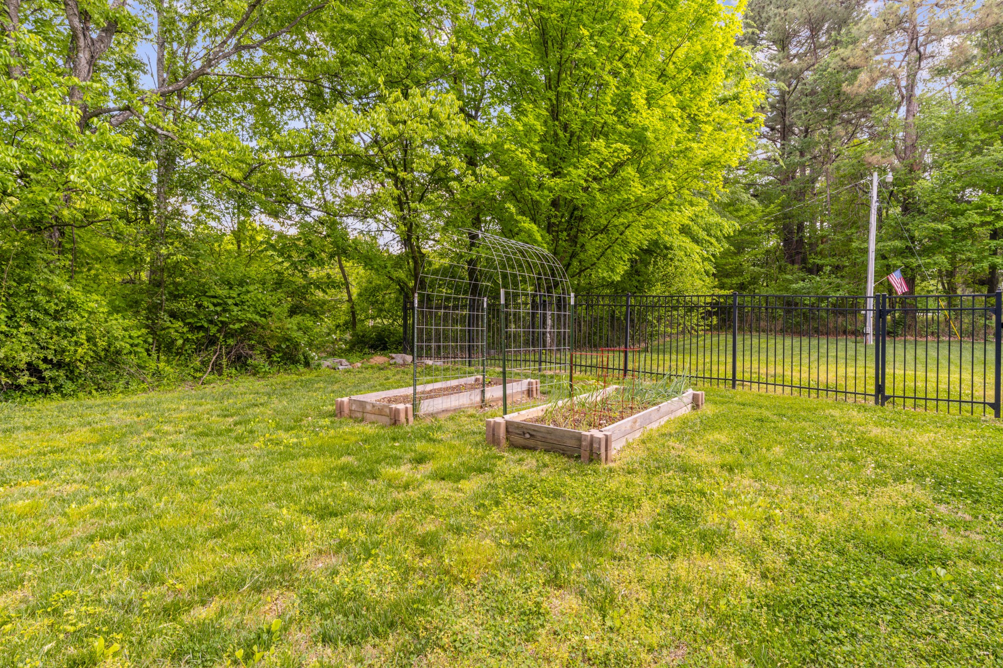 4575 Yates Rd