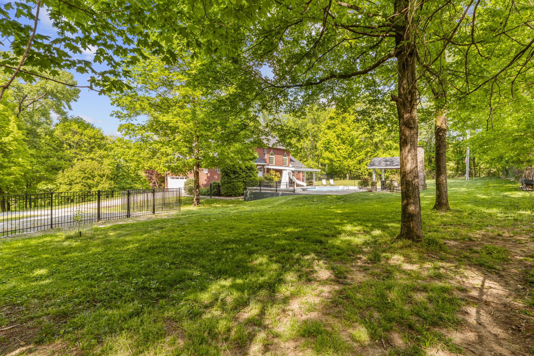 4575 Yates Rd