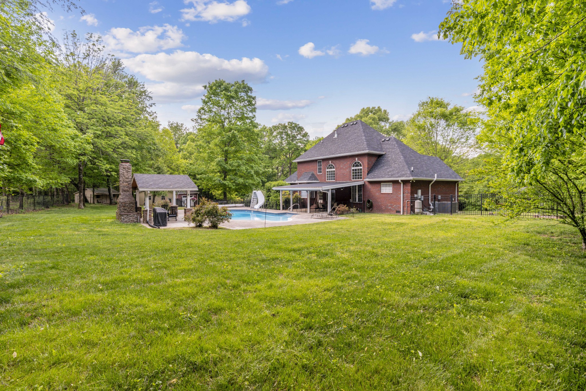 4575 Yates Rd