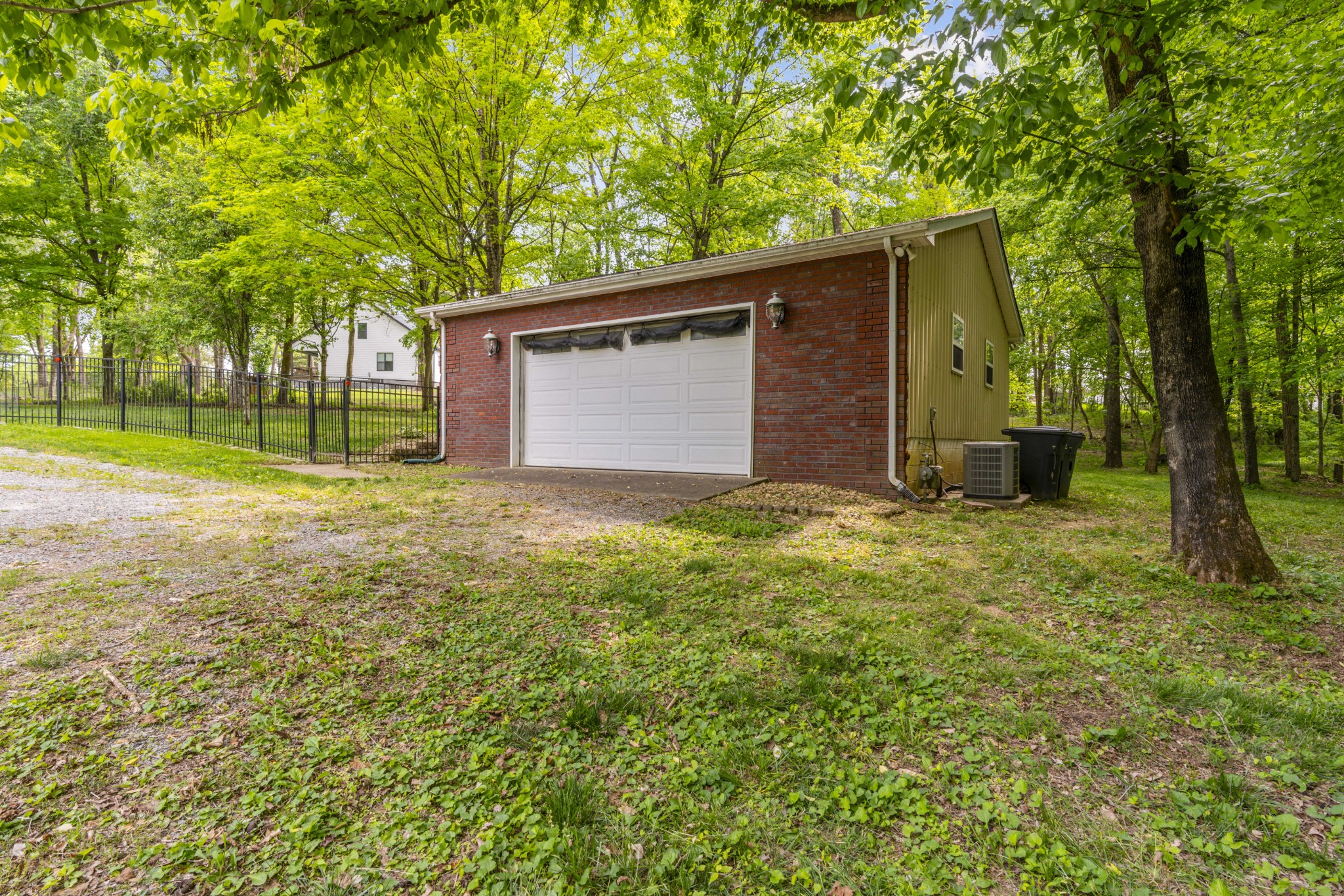 4575 Yates Rd