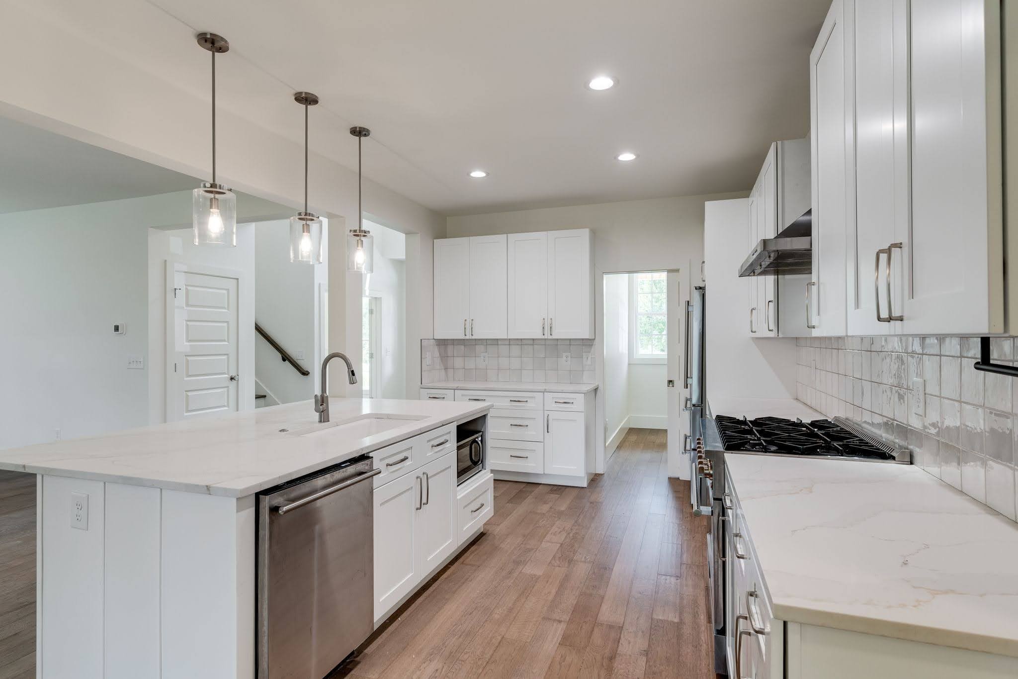 3011 Harlin Dr