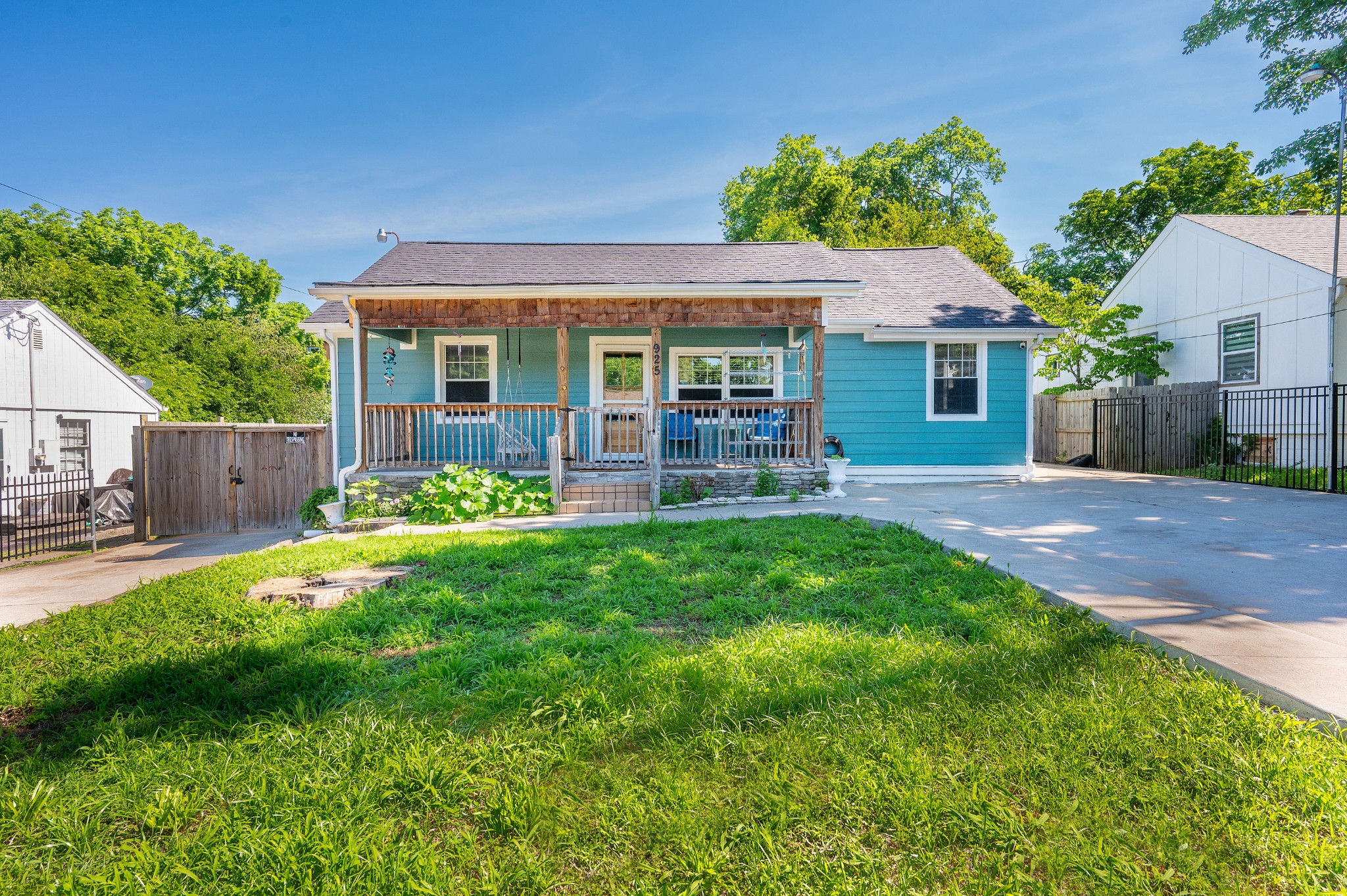 925 Chickasaw Ave
