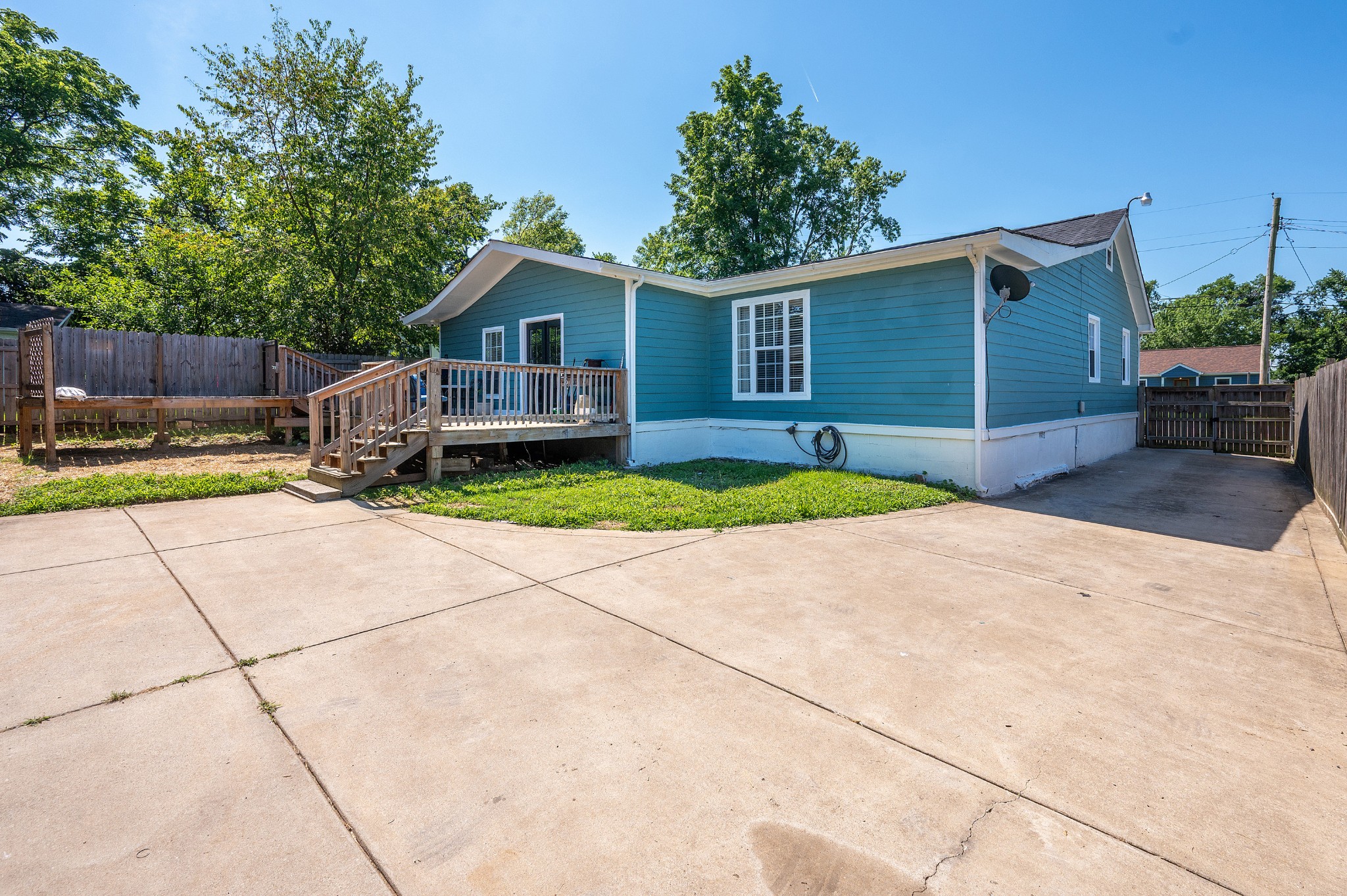 925 Chickasaw Ave