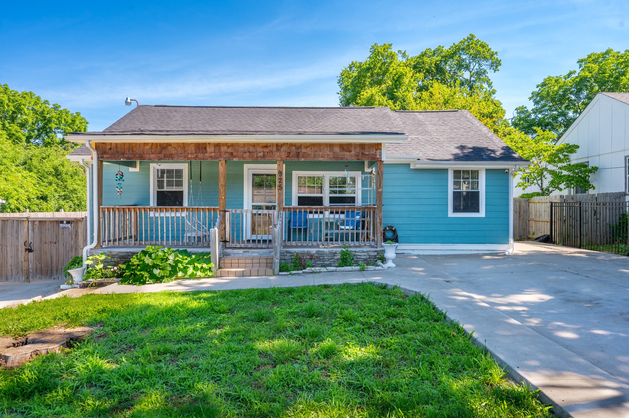 925 Chickasaw Ave