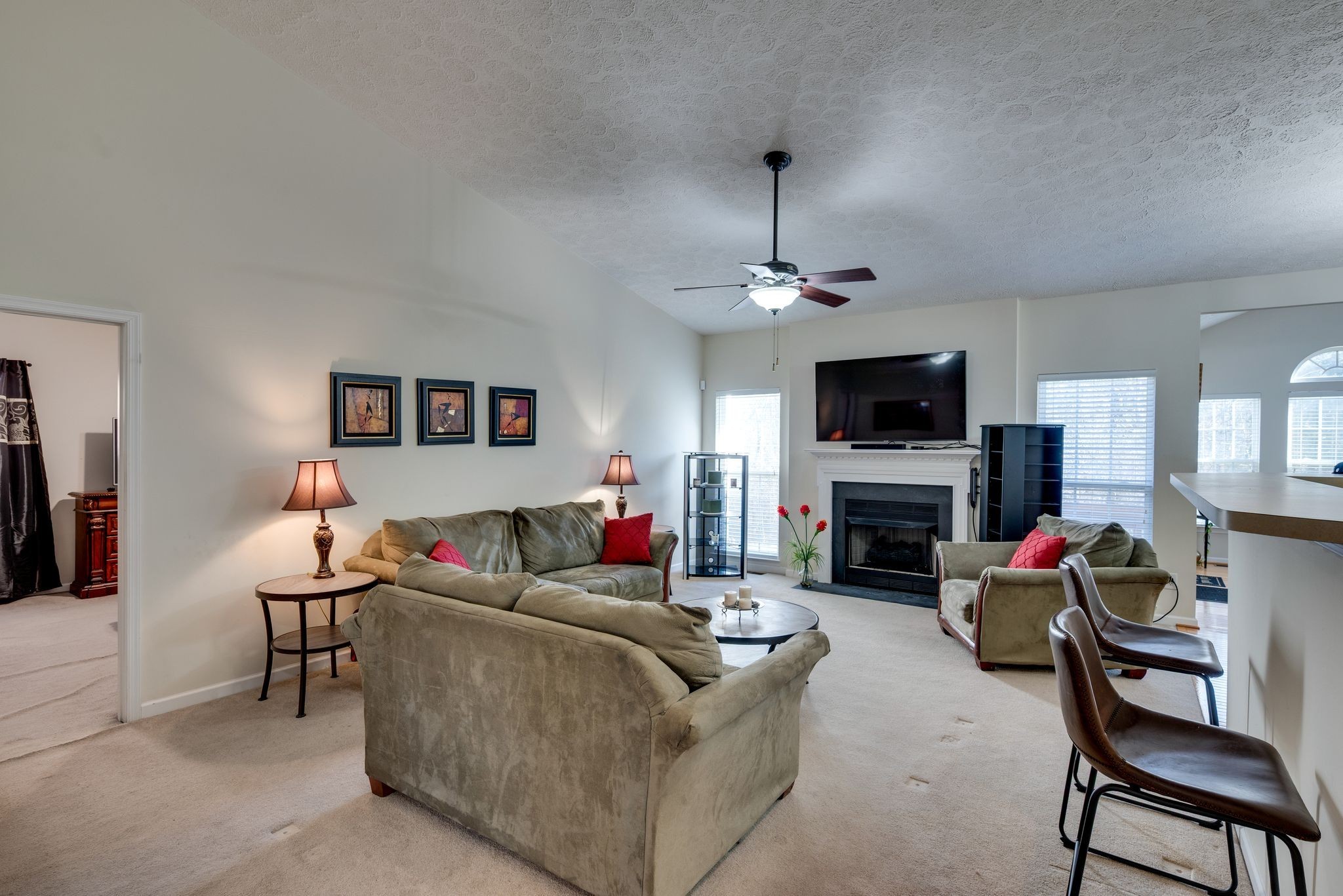 6944 Sunnywood Dr
