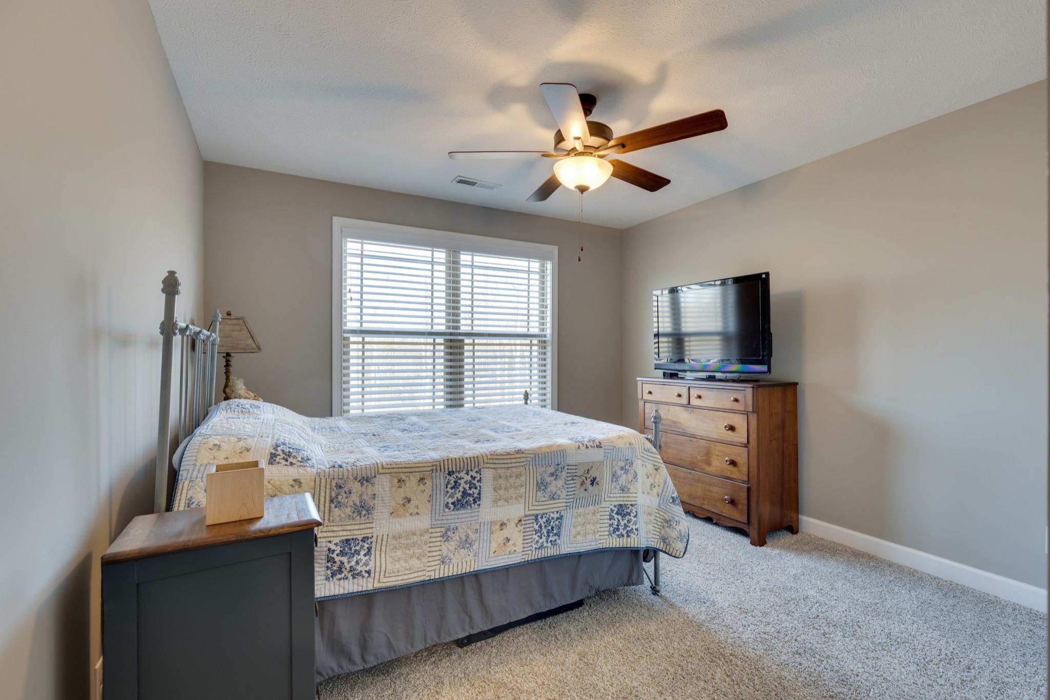 225 Penelope Ln