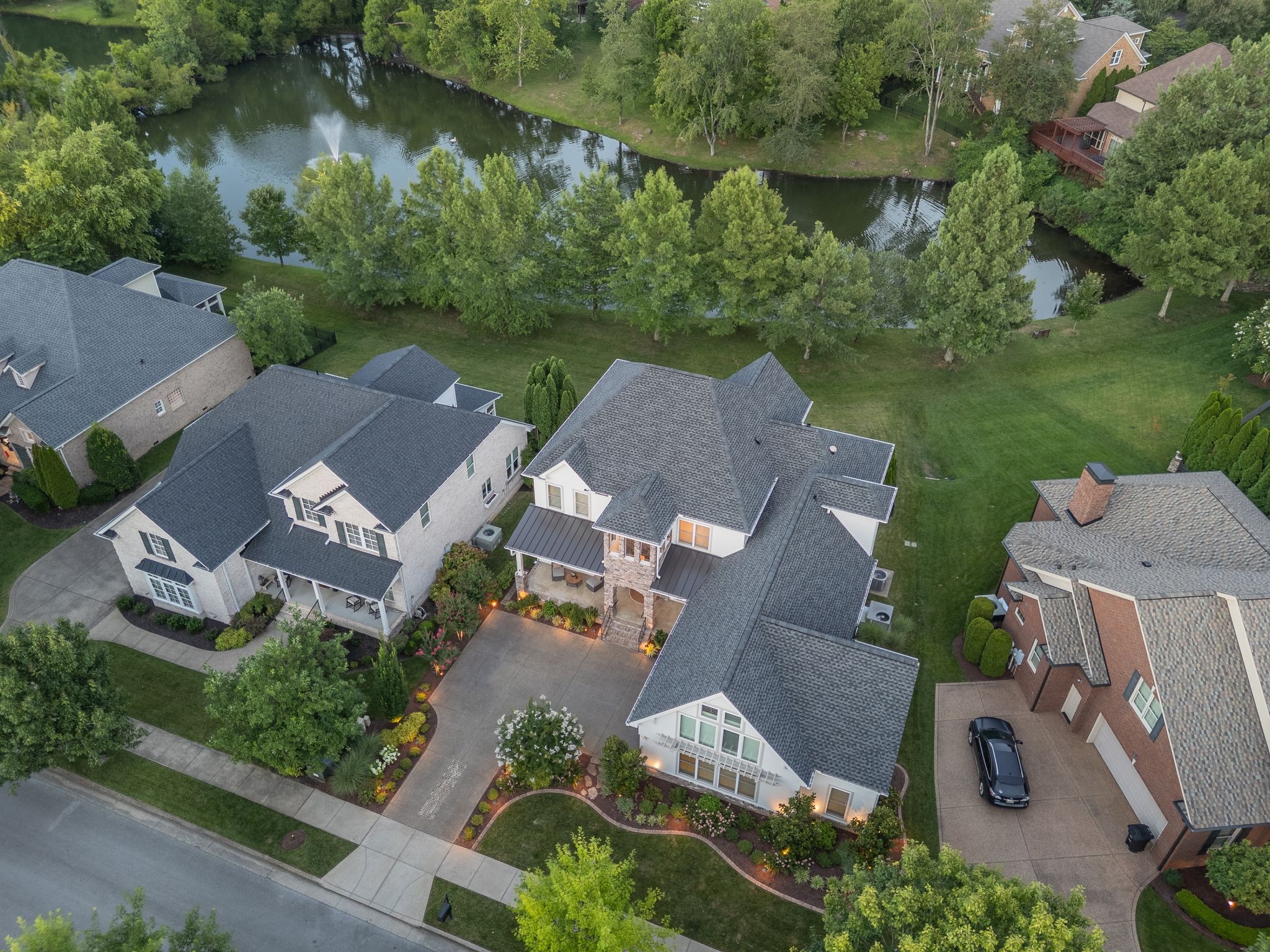 701 Springlake Dr