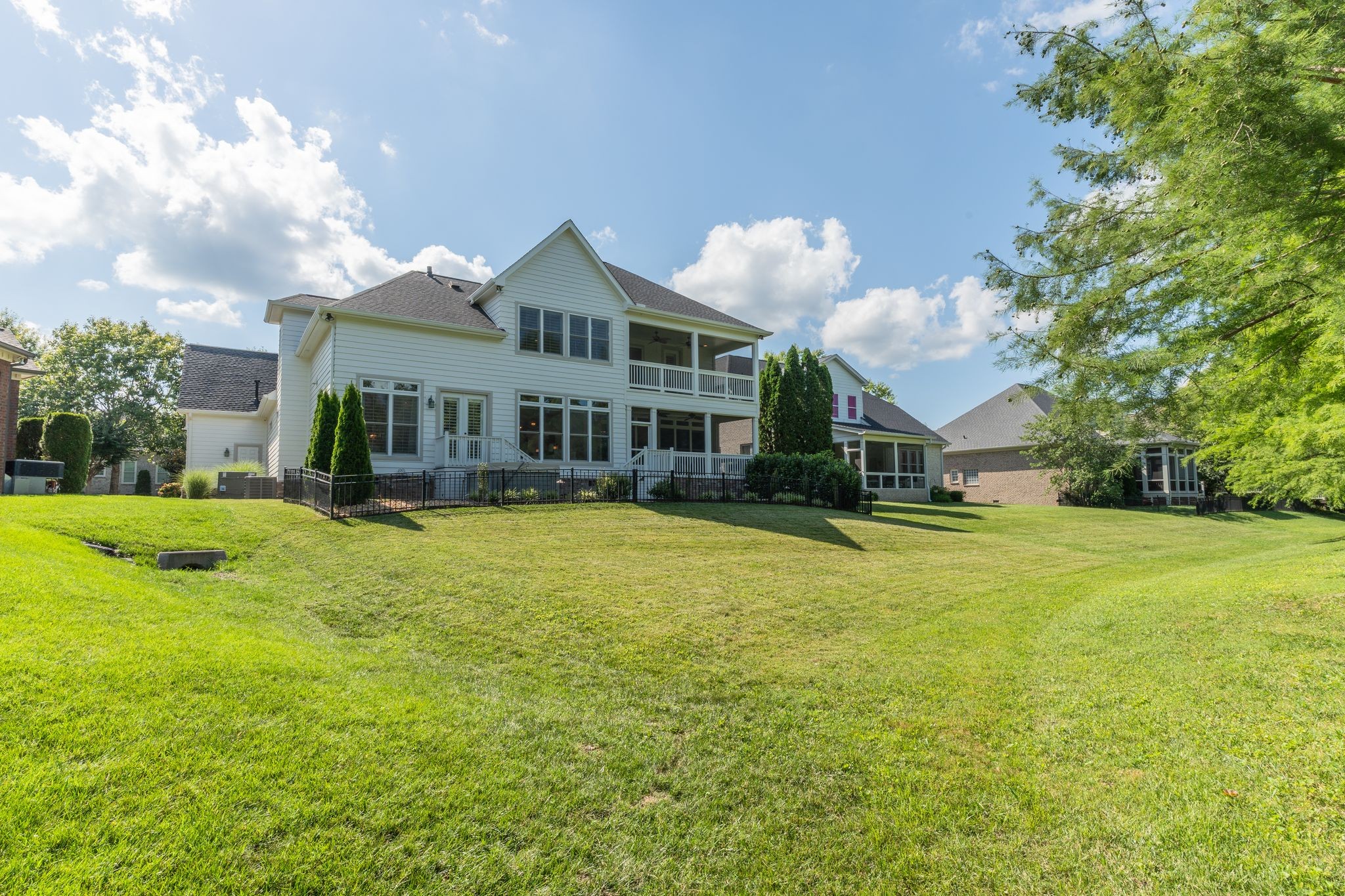 701 Springlake Dr