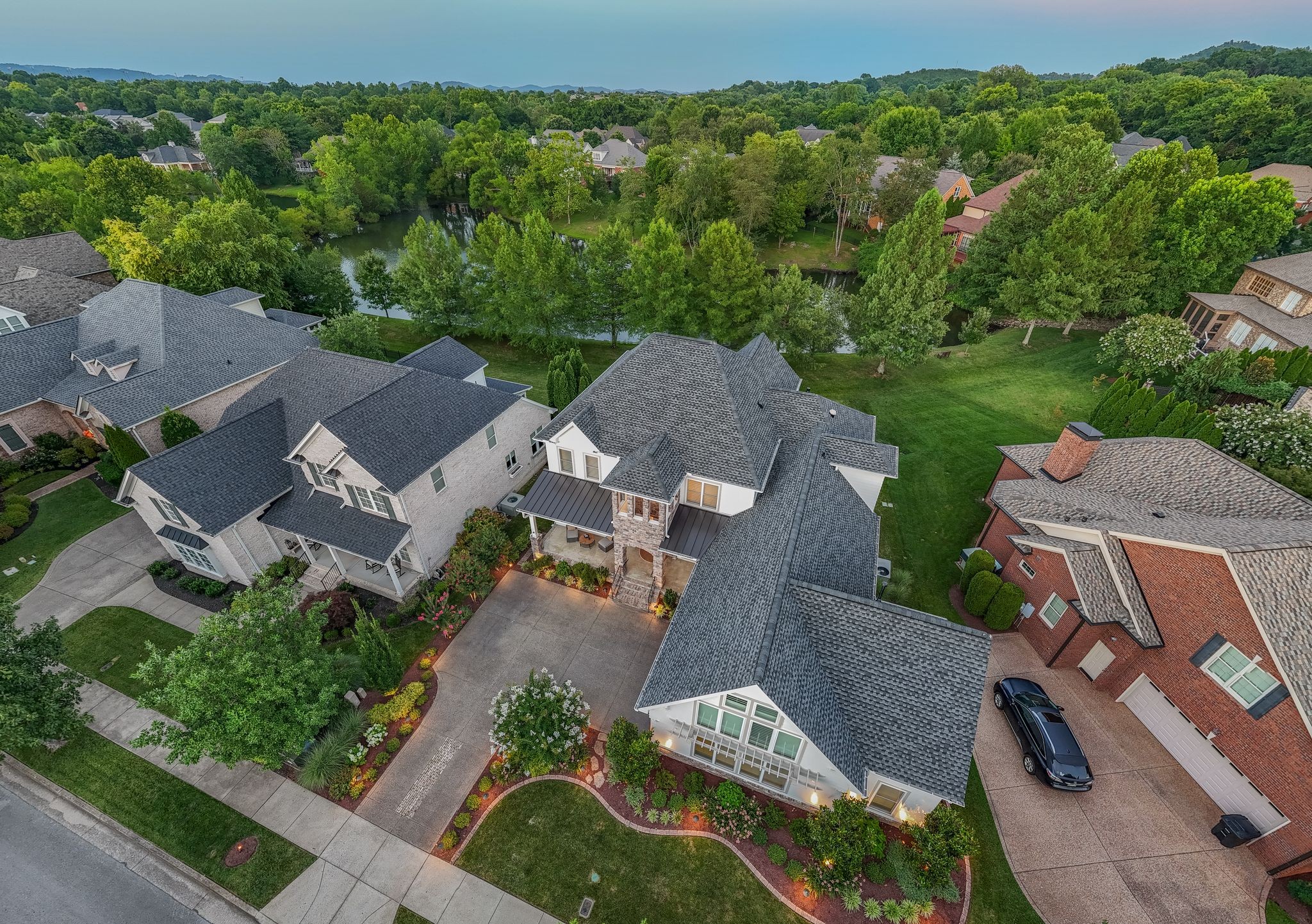 701 Springlake Dr