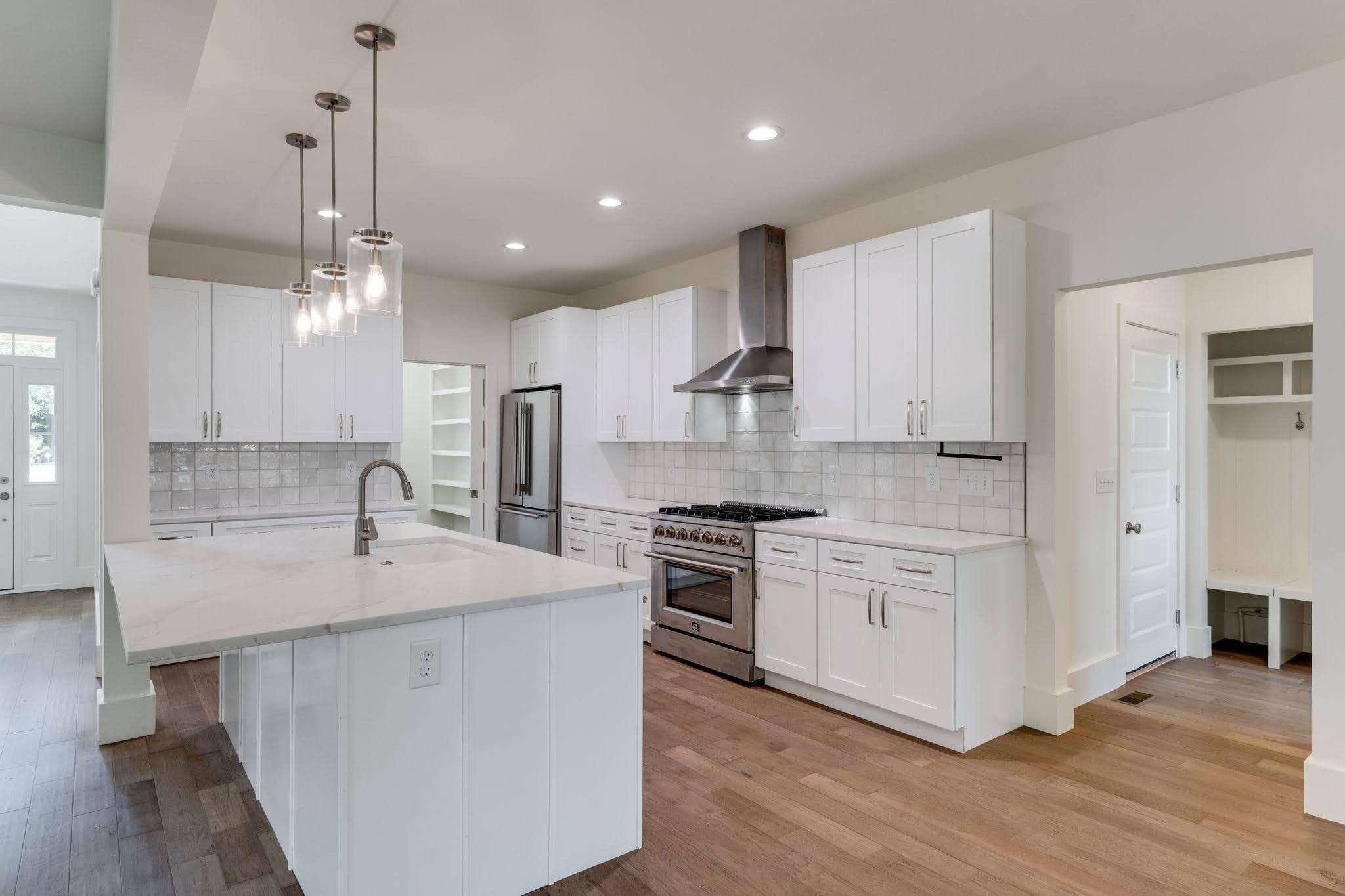 3011 Harlin Dr