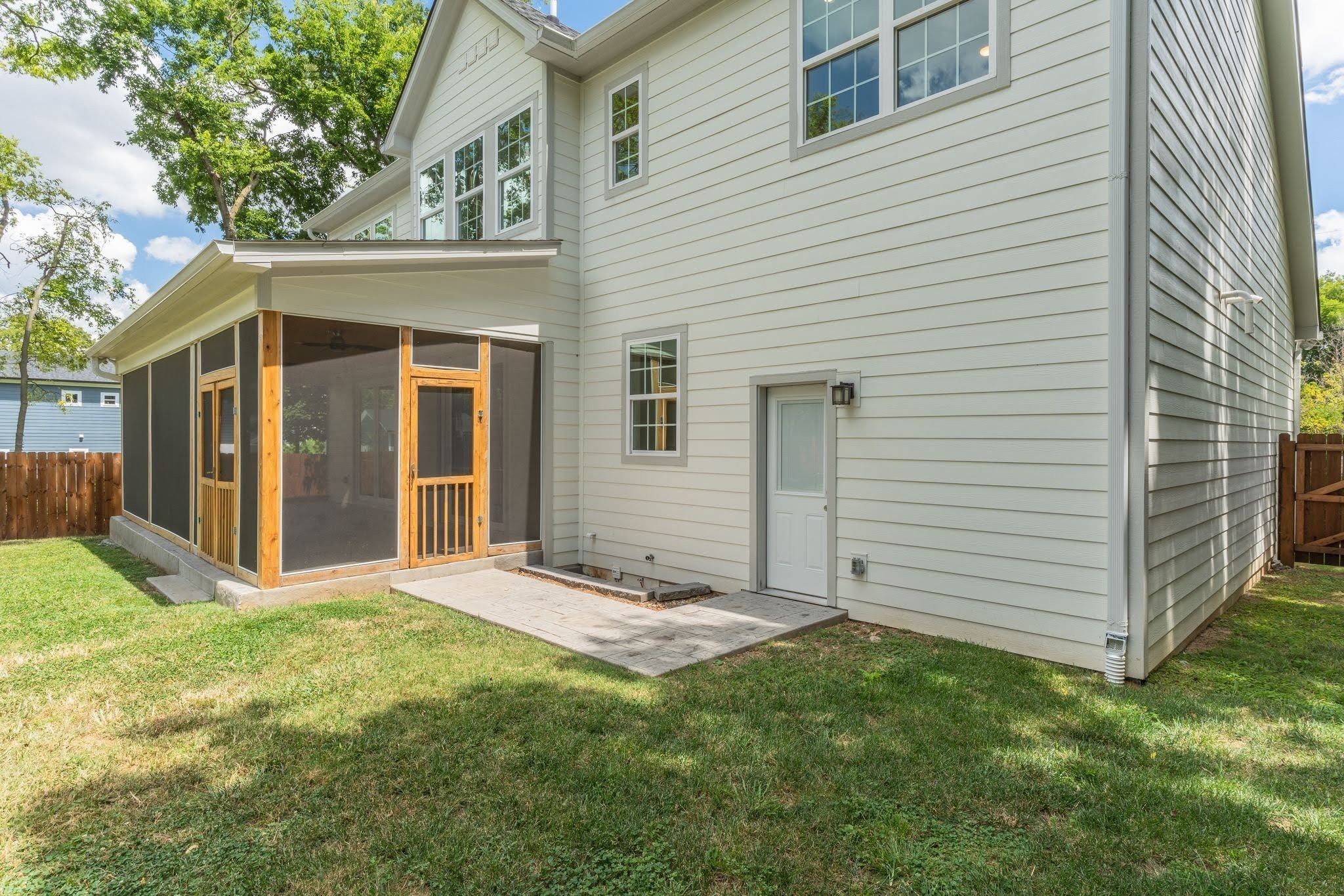 3011 Harlin Dr