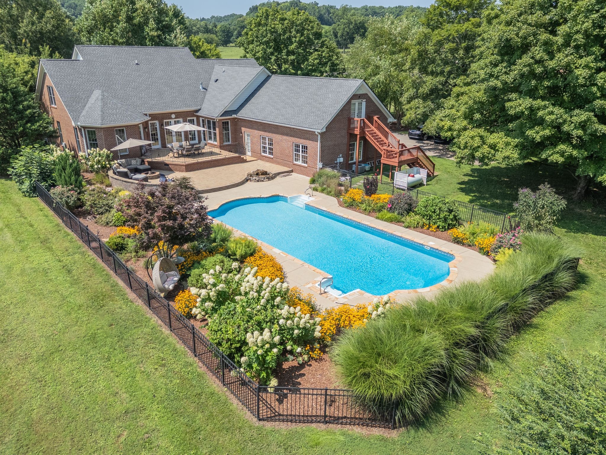 1924 Evergreen Rd